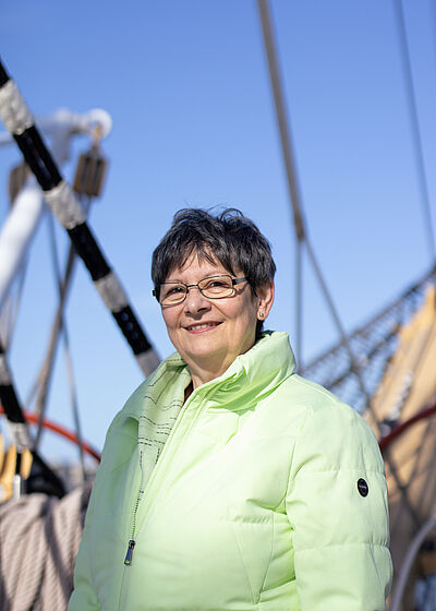 Portraitfoto von Carmen Kostyak.