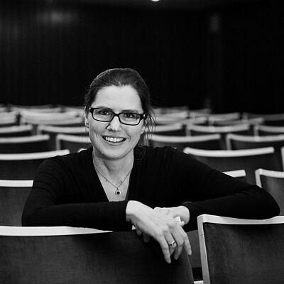 Ingrid Gündisch (Foto: Stefan Loeber) Portraitfoto von Ingrid Gündisch.