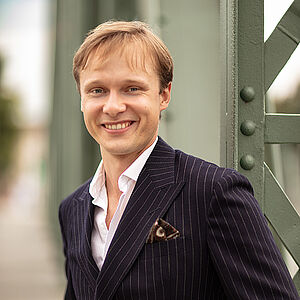 Portraitfoto von Timothy Edlin.