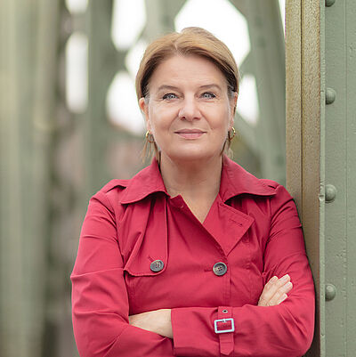 Portraitfoto von Ulrike Knospe.