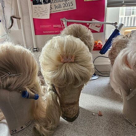 Perücken in der Maske