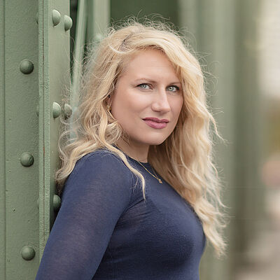 Portraitfoto von Victoria Kunze.