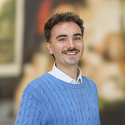 Portraitfoto von Maximilian Binder-Voigt.