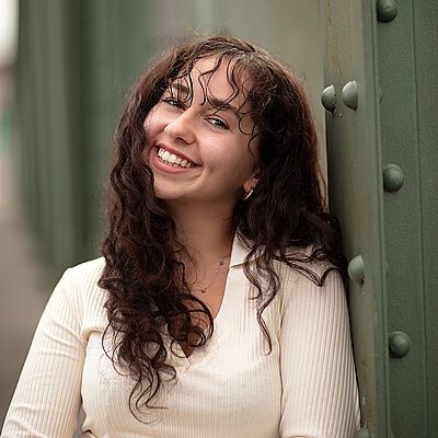 Portraitfoto von Ümran Algün.